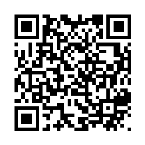 看到床边个小圆桌毫不客气的坐了下来二维码生成