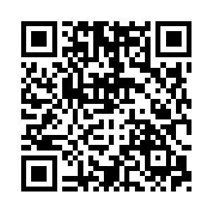 看到念念将自己的衣服重新拢了起来二维码生成