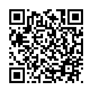 看到斯嘉丽将毛巾交给跟过来的助理二维码生成