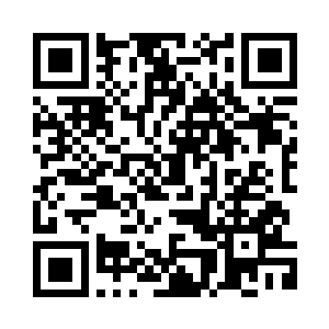 看到枕头下露出一角的洞洞牛仔裤二维码生成