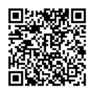 看到老妈白奇雪还是毕恭毕敬地朝老妈轻轻鞠了一躬二维码生成