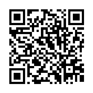 看到还在高空中的直升飞机打开舱门二维码生成