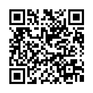 看到这个突然出现的黑衣人打完人又走了二维码生成