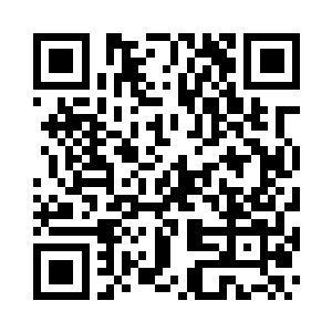 看到那位年轻的导演转身向车里伸出手二维码生成