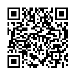 看到郭小玲和花小蕊双双坐在沙发上二维码生成