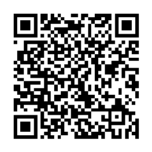 看她的表情应该是听见了女儿的咒骂但又好像没听清的感觉二维码生成