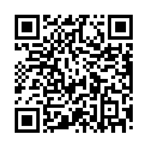 看来也是放了暑假跟随父母过来这边的二维码生成