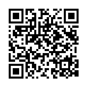 看的出来她的手被用刀钉在了桌子上二维码生成