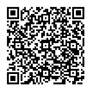看看刚才给徐老爷子拜寿的那一份礼单就知道了……他陆天风少爷的身家还是非常雄厚的二维码生成