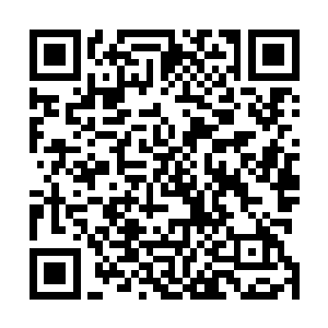 看着一身黑衣的男人只露出冰冷阴沉带着浓烈杀气的黑眸二维码生成