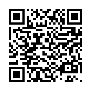 看着他的目光似乎不像是在看一个人二维码生成