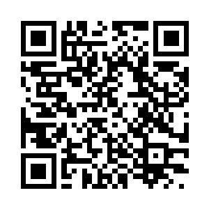 看着几个东方世家的手下面对着他站着二维码生成