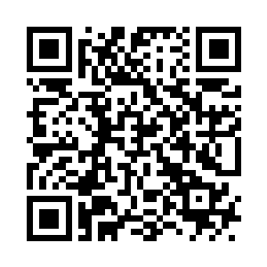 看着切萨雷在冰箱里翻动着寻找材料二维码生成