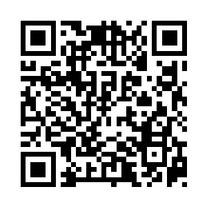 看着十七个穿着大红色的喜袍的新娘二维码生成