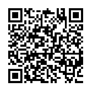 看着城下的大军越过了护城河往城楼上爬上来被守军看落下去二维码生成