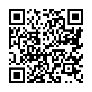 看着夕阳下滨江公路人行道上跑步的小姐妹二维码生成