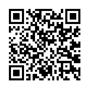 看着她的目光就像是在盯着垂死挣扎的人二维码生成
