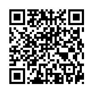 看着尤里娅一家人欢欢喜喜的坐上车二维码生成