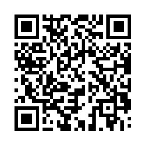 看着旁边的几个潜龙战队的成员都没注意自己二维码生成