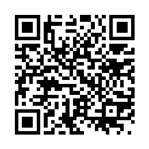 看着正对着自己眨巴着眼睛的商蕊二维码生成