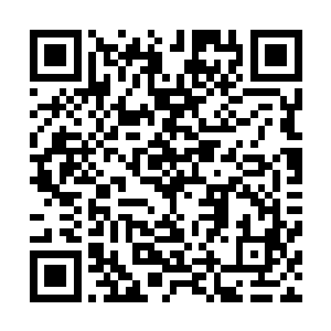 看着汗水滴在泥地上――有一回她甚至直接走到溪边去洗澡二维码生成