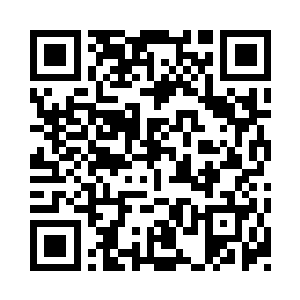 看着澄澈的液体随着酒杯的晃动缓缓流淌二维码生成