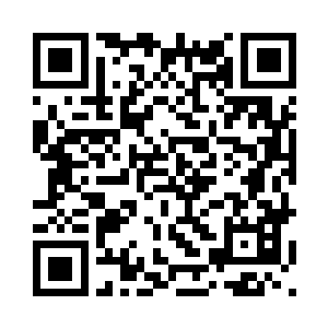 看着茶碗里微微晃荡的清澈的茶水二维码生成