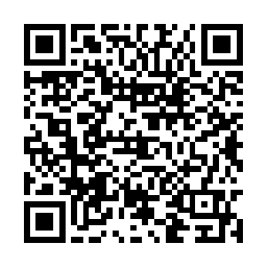看着跑堂热情的拉长声调将热乎乎的茶汤端了上来二维码生成