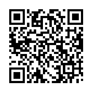 看着跟在自己身后低头左顾右看的宋巧妹二维码生成