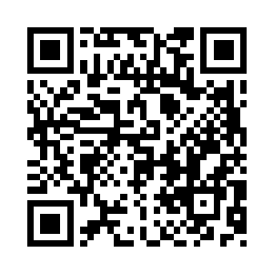 看着躺在半躺在床上情绪莫辨的夏初七二维码生成