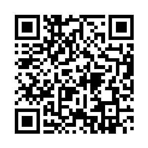 看着这样一个男人光着上身在自己面前二维码生成