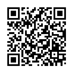 看着银幕上继续的没有对话的场景二维码生成