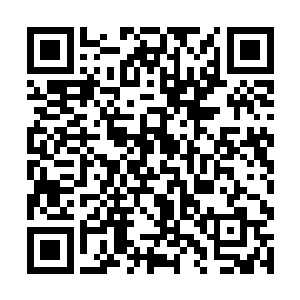 看起来和煦的阳光在冰雪山就好像寒冬里的一盏油灯二维码生成