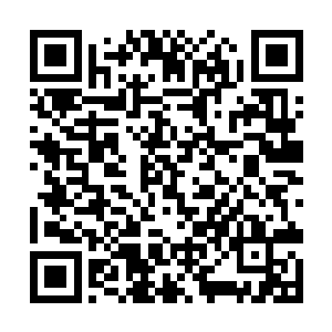 看起来就有一种东面的天穹向着西面倾斜的诡异感受二维码生成