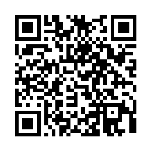 眨巴着大眼睛好奇的盯着路过的每一个人二维码生成