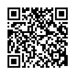 眨巴着湿漉漉的大眼睛娇嗔的看了男人一眼二维码生成