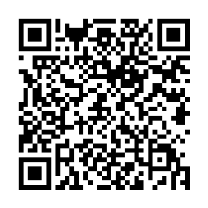 眯缝着眼睛开始在脑子里仔仔细细的回忆起了中午那段奇遇二维码生成