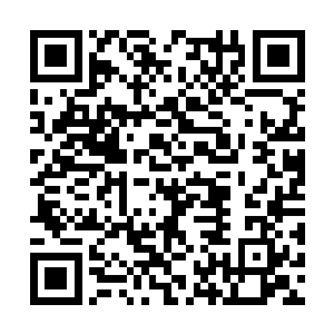 眼下要做的就是到找点木头先把屋里的炕烧起来了二维码生成