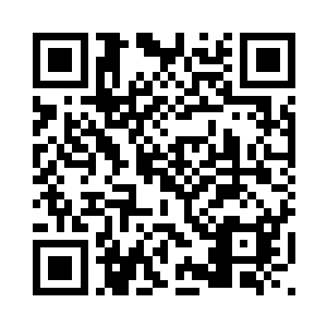 眼中流露出一丝敢怒不敢言的目光二维码生成