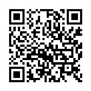 眼前的中年正是当初在自己拿出璀璨之星时二维码生成