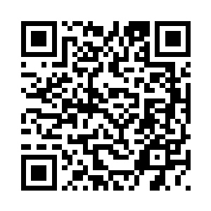 眼底泛着一抹似笑非笑的潋滟笑意二维码生成