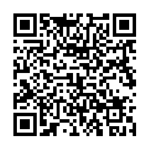 眼底深处甚至还流露出一丝隐藏的很深很深的忌惮二维码生成