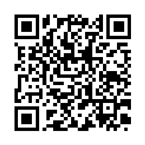 眼珠深处还蕴藏着几缕淡金色的光芒二维码生成