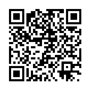 眼看着凌云的左手盖在了自己的右胸之上二维码生成