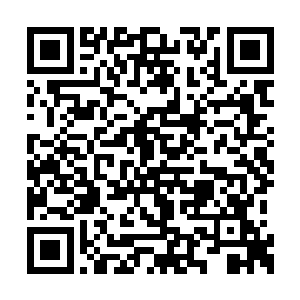 眼看魔法美少女就要在翡翠号的舰首斜桅上晕倒二维码生成