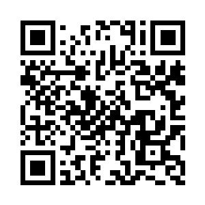 眼神倔强而无助的走出了医生的办公室二维码生成