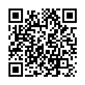 眼神左右漂浮认真地打量每一个在座的同伴二维码生成
