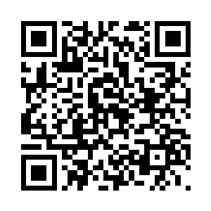 眼神激动的望着在坐落在西边的小楼二维码生成