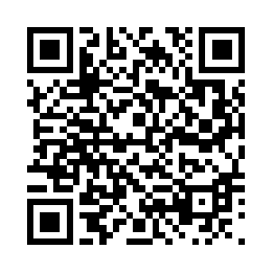 眼神犀利的仿佛扎进了人的皮肉里面二维码生成