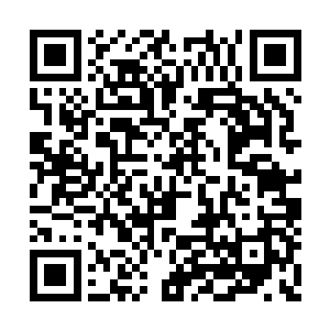 眼见着所有的攻击就要落到剑无极的身上的瞬间二维码生成